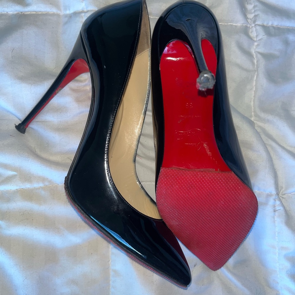 Christian Louboutin So Kate Heels